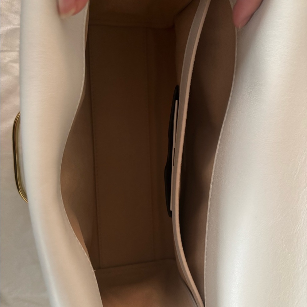 Alexander McQueen Cream and Gold Clutch - Picture 2 of 2